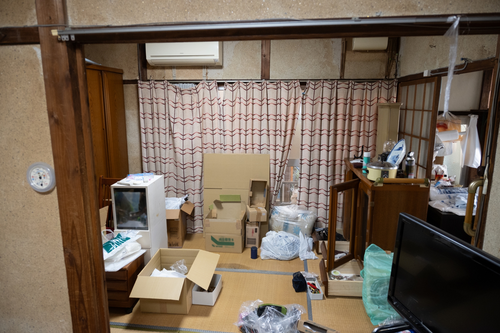 遺品整理をする部屋