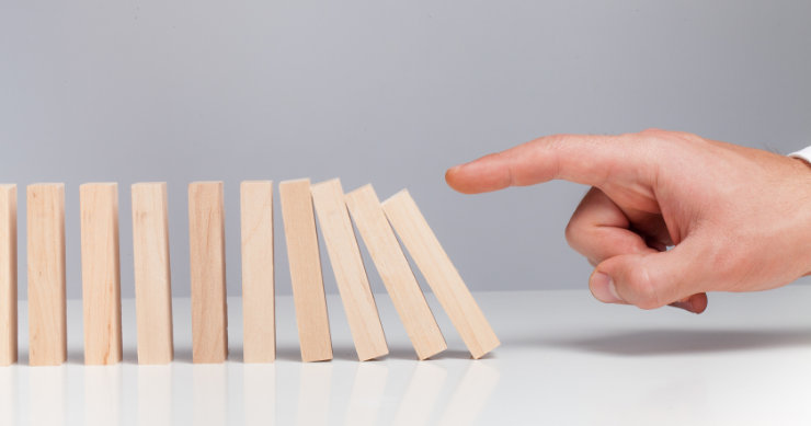 近所で火事があり家が臭いときに放置することで起こるリスク